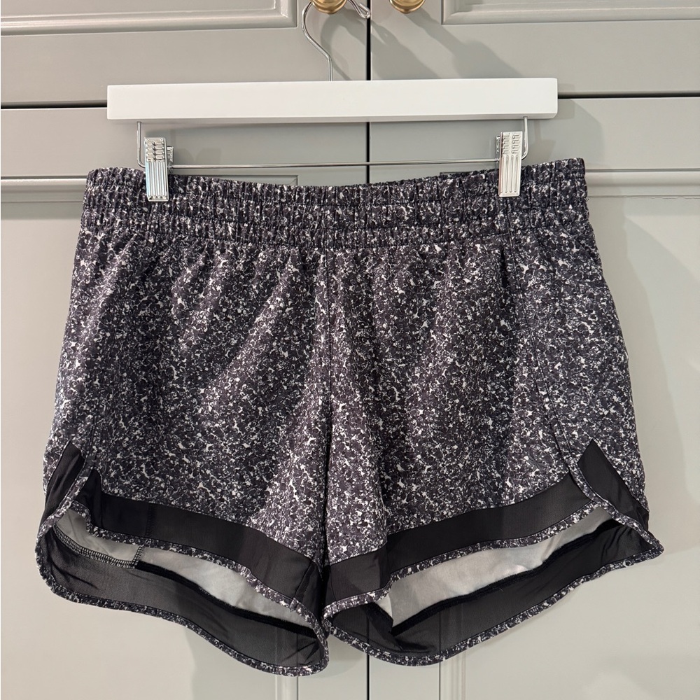 Athleta Printed Mesh Racer Run Short Black and Gray Patterned